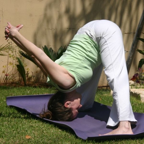 פיסוק בעמידה- prasarita padottanasana